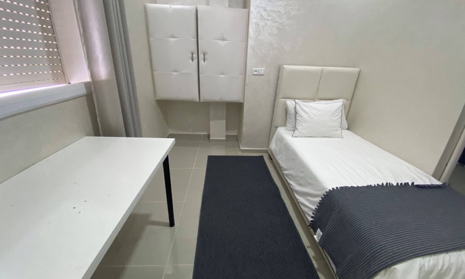 Bni Quolla Villa | Discover Chambre Mi at Guitar Palace with Pool & Breakfast