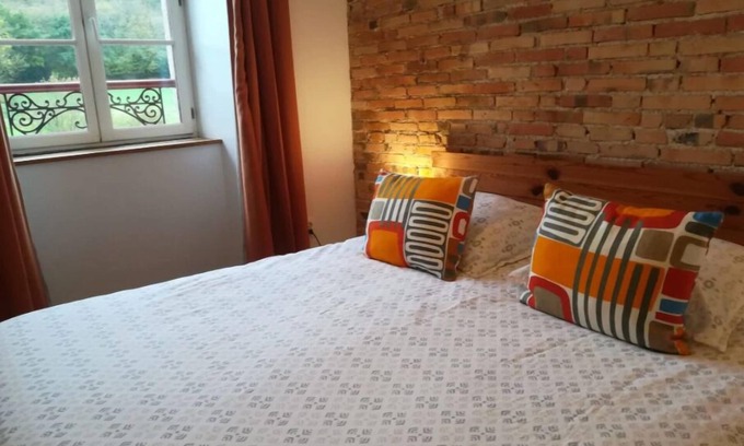 Mortagne-sur-Sevre Bed & Breakfast | Experience Comfort at Chambre "Moulin" with Pool & Dining