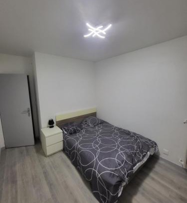 Le Mans Metropole Apartment | Cozy Room in Shared Accommodation for Family Travelers