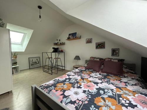 Sannois House | Private Room in a Welcoming Home - Rated 8.6/10 by Guests