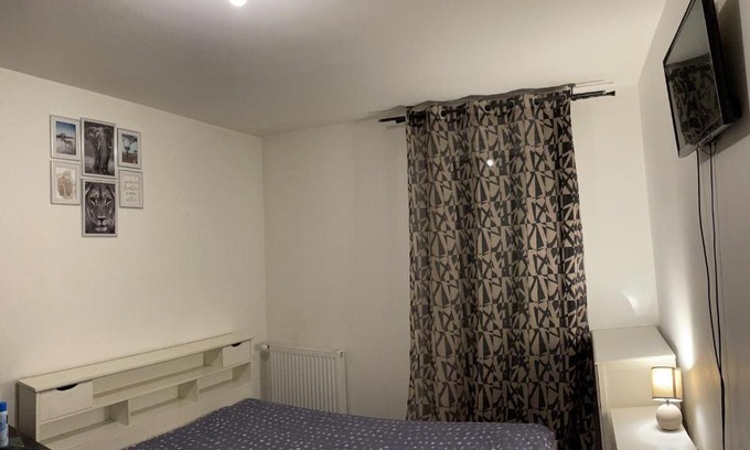 Meaux House | Spacious Private Room Near Disneyland - Guest Rated 8/10