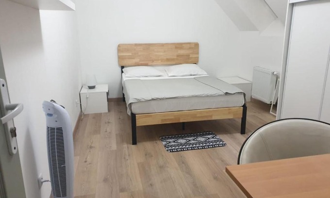 Dammartin-en-Goele House | Cozy Private Room with Portable Fan for Families