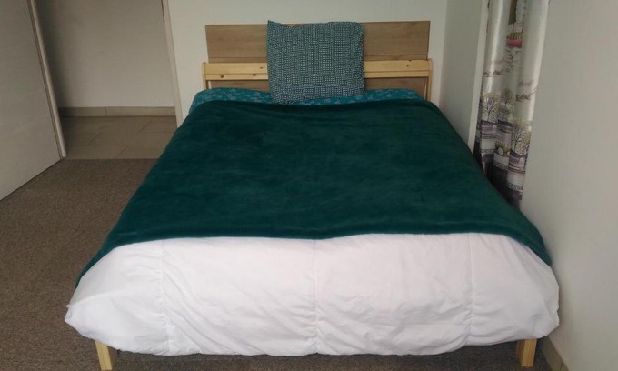 Claye-Souilly House | Cozy Room with Private Bath in Central Claye City