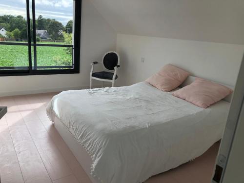 Arradon House | Beachside Room: Guest Rated 10/10 for Your Perfect Stay
