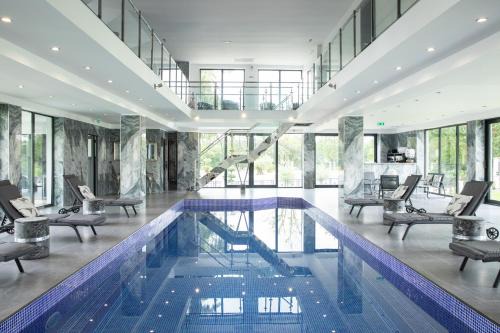 Beauvais Bed & Breakfast | Chambre & spa 8 min aéroport Le Domaine de Bracheux