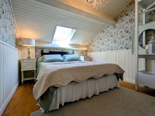 Rosieres Bed & Breakfast | Chambre Verte avec Jardin partagé près du Puy-en-Velay - FR-1-582-498