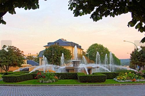 Saint-Germain-en-Laye House | Oceanfront Chambre via Natina: Guest Rated 8.8/10