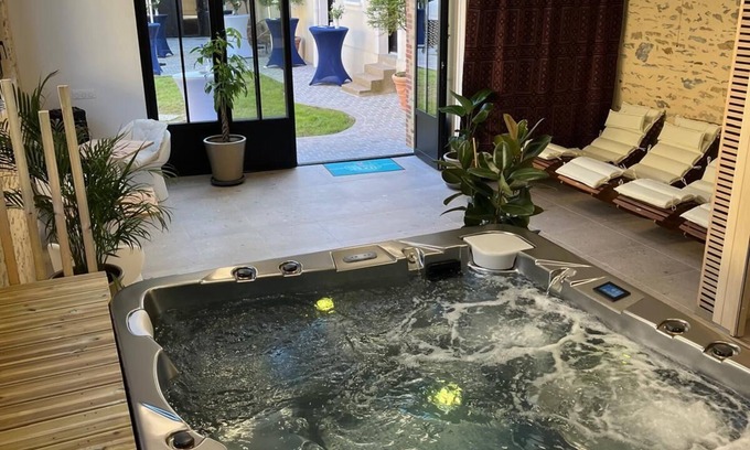 Centre-ville rive gauche Bed & Breakfast | Chambre Vincent VAN Gogh