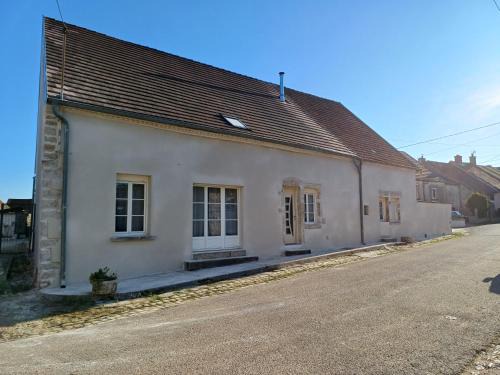 Frasne-les-Meulieres House | Cozy Chambres chez l Habitants with Family-Friendly Amenities