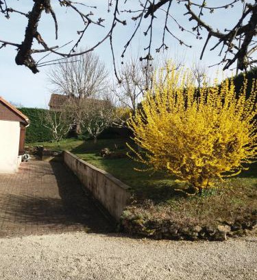 Boulazac-Isle-Manoire Apartment | Cozy Coco2 Accommodations: Family-Friendly Getaway