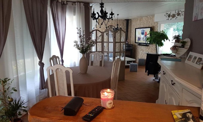 Ruaudin House | Cozy Rooms Near the Circuit - Guest Rated: 9.8/10