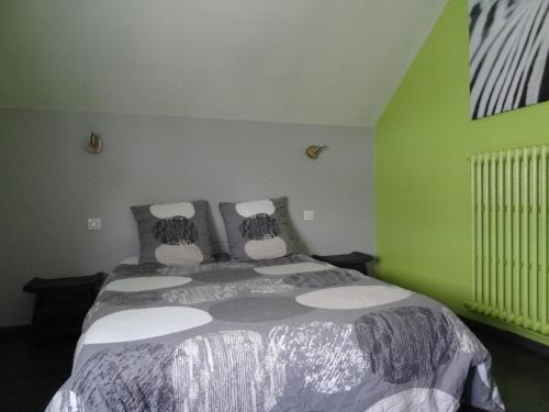 Nouan-le-Fuzelier House | Cozy Rooms in Sologne for 1 to 4 Guests - Pet Friendly