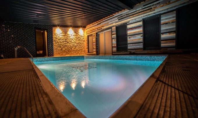 Bruyeres-et-Montberault Bed & Breakfast | Oceanfront Retreat at Chambres d'Hotes Lorengrain - 9.1/10