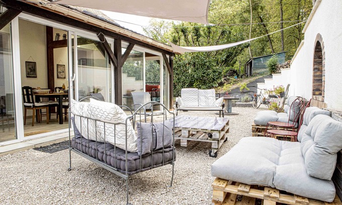 Bagneaux-sur-Loing House | Relaxing Retreat at Chambres d'hôtes Au Chat Verrier