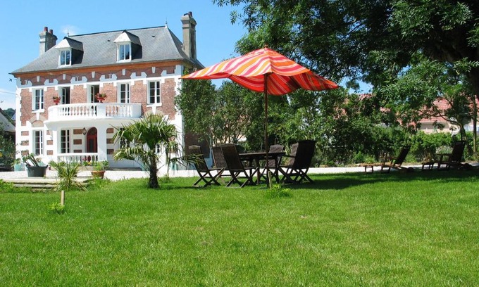 Saint-Aubin-sur-Scie Bed & Breakfast | Family-Friendly Retreat at Chambres d'Hôtes Villa Mon Repos