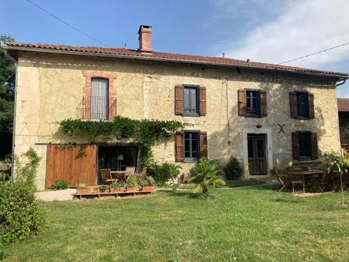 Montmaurin Bed & Breakfast | Chambres d'hôtes à la ferme de Coumodous