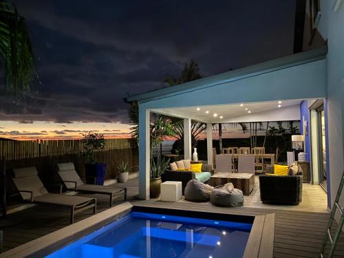 Les Avirons House | Discover Oceanfront Bliss at Chambres d'hôtes CASA COSY
