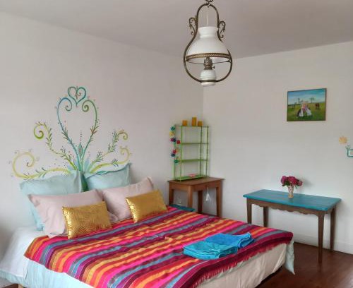 Coutances Bed & Breakfast | Delightful Chambres d'Hôtes Couleurs d'Elvine - 9/10 Score