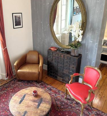 Perigueux Bed & Breakfast | Captivating Chambres d'Hôtes Couleurs du Temps: 9.4 Rating