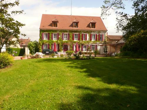 Le Breuil Bed & Breakfast | Explore Au Bonheur Du Parc: Oceanfront Retreat & Pool