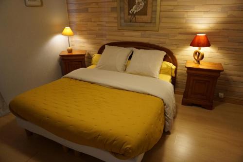 Kerlaz Bed & Breakfast | Cozy Chambre d'hôtes Kerioret Izella with Ocean View