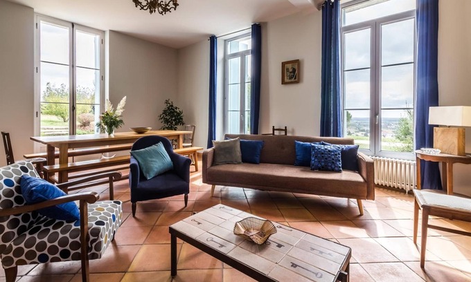 Rions House | Experience Serenity at Chambres d'hôtes La Bastane
