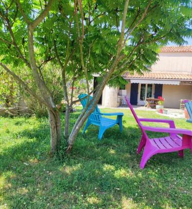 Corpe Bed & Breakfast | Pet-Friendly Getaway at Chambres d'hôtes La Frise