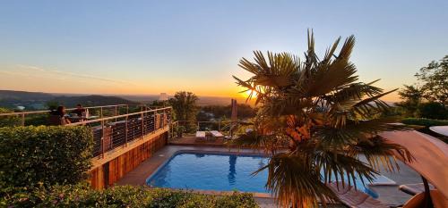 Larnod Bed & Breakfast | Experience Relaxation at Le Repère des Anges with Spa Access