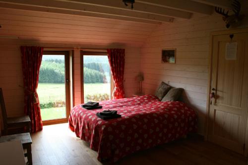 Tenneville Bed & Breakfast | Tranquil Retreat at Chambres d'Hôtes Les Trappeurs
