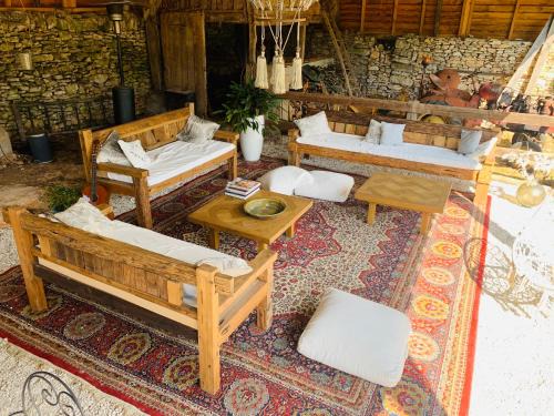Calvignac Bed & Breakfast | Inviting Chambres d'hôtes Pech Blanc with Oceanfront Pool