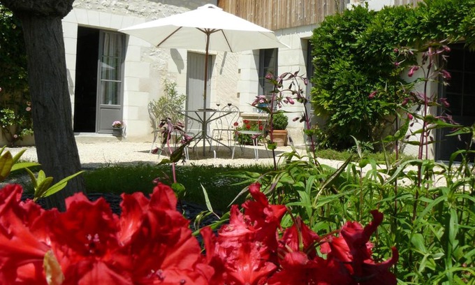 Bourgueil House | Discover Comfort at Chambres d'Hôtes Rue du Poids