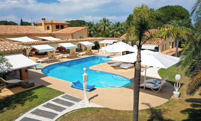 Saint-Andre House | Exceptional Mas Dels Esquirols: Pool, Spa & Family-Friendly