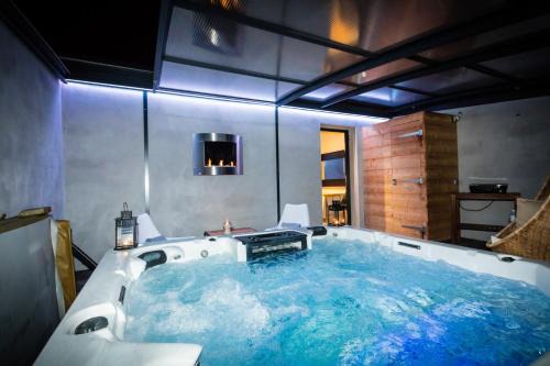 Saint-Laurent-d'Aigouze Bed & Breakfast | Indulge in Pure Relaxation at Mas de l'Etoile