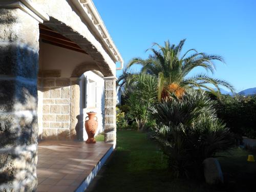 Sarrola-Carcopino Bed & Breakfast | Chambres de la mer et baldaquin