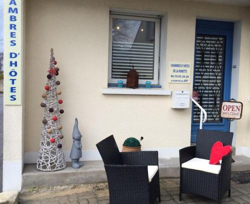 Senlis Bed & Breakfast | Oceanfront Comfort at Chambres de la Nonette - Rated 8.3