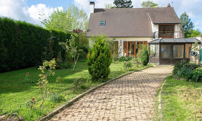 Vernon House | Chambres Dhôte Vernon: Family-Friendly Retreat in Giverny