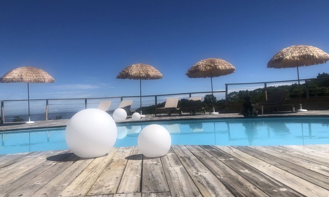 Goyave Bed & Breakfast | Oceanfront Rooms with Pool and Large Terrace in Paradise
