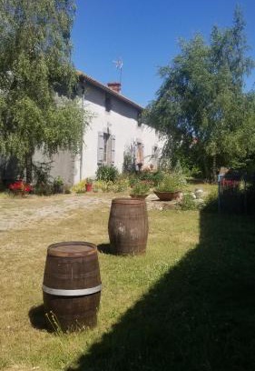 Gourge House | Peaceful Retreat with Restaurant & Family-Friendly Amenities