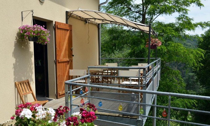 Villefranche-de-Rouergue House | Oceanfront Retreat at Chambres et Table d'hotes du Calvaire