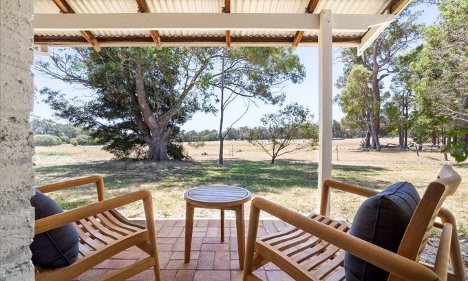 Margaret River House | ChambrxE9 Estate Suite 7 - experience elegant luxury