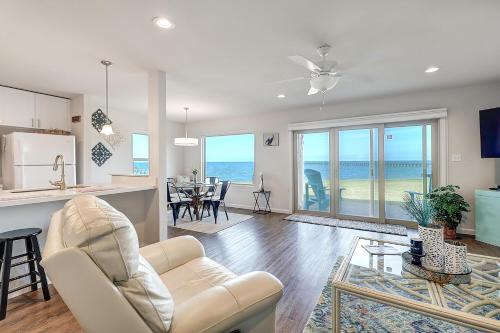 Harbor Oaks Apartment | Child-Friendly Retreat at ChaMingo - A 4-Star Experience!