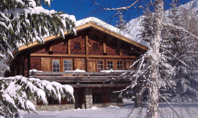 Montroc Ski Chalet | Chamonix authentic savoy chalet 4*, fantastic view Mont Blanc near ski lifts/bus