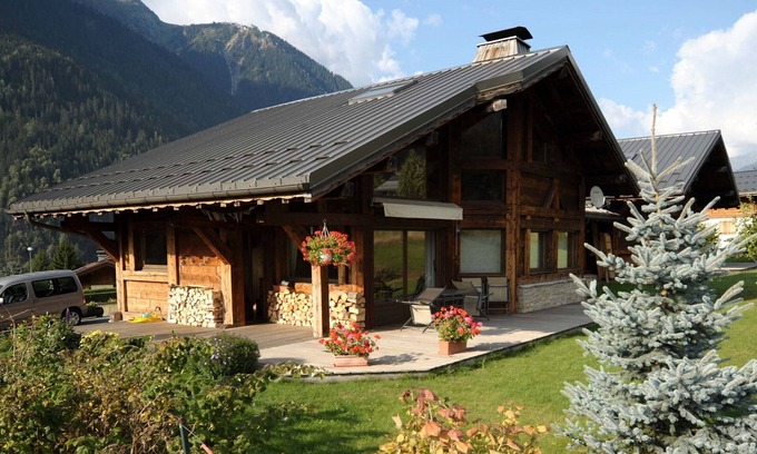 Chamonix-Mont-Blanc Ski Chalet | Chamonix Mont Blanc Chalet with Terrace & Spa Amenities