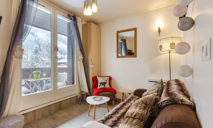 Chamonix City Centre Apartment | Chamonix Sud - Bâtiment Iris: 10/10 Guest Rated Retreat