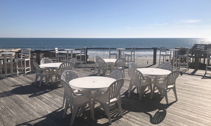 Pawleys Island Condo | Premier Golf Retreat with Private Beach Access & Top Amenities