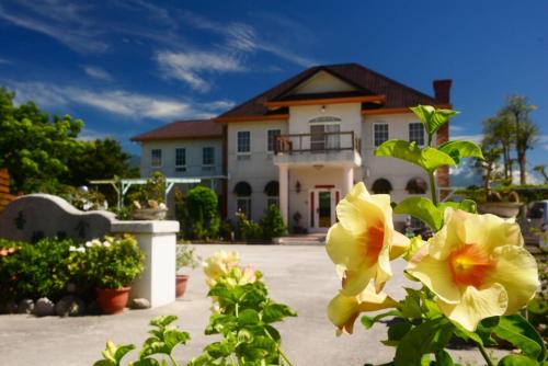 Shoufeng Bed & Breakfast | Cozy Champs Elysees Guesthouse with Complimentary Breakfast