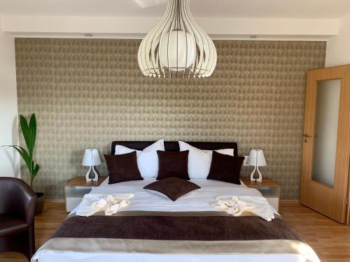 Bukfurdo Apartment | Highly Rated Chance Apartman Bükfürdő with Family Amenities