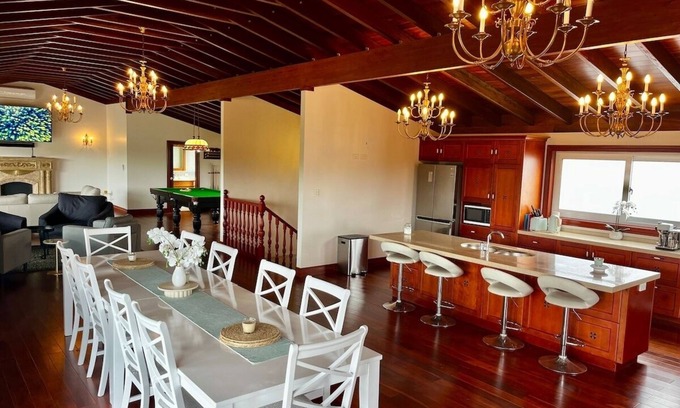 Nundah House | Chandeliers - Luxurious all ensuited 4 bedroom retreat