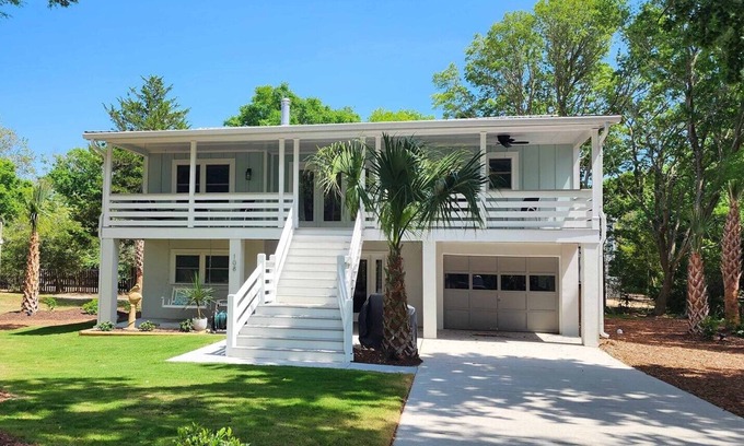 North Litchfield Beach House | Renovated SEAnery: Oceanfront Oasis with Top Amenities