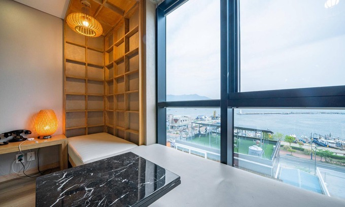 Jinhae Hotel | Family-Friendly Escape at Changwon Jinhae Lewis Hotel